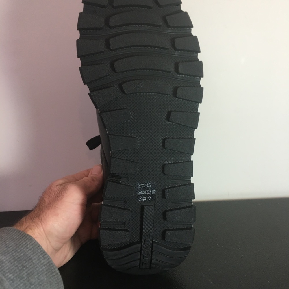 Prada sneakers - Picture 4 of 6